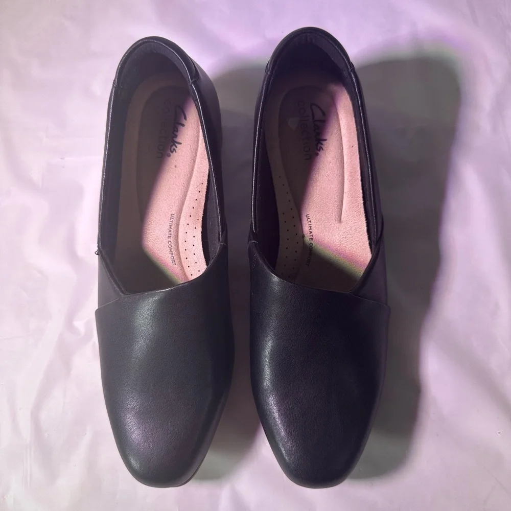 Clarks Women's Elegant Black Flats